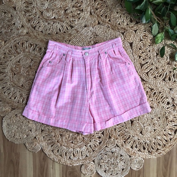 Vintage 90s pink and white plaid shorts 29” waist - Picture 3 of 8